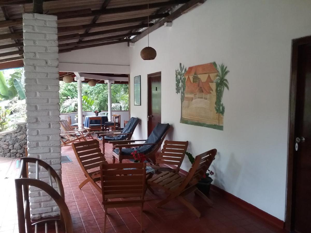 Gasthaus Langeoog Unawatuna Buitenkant foto