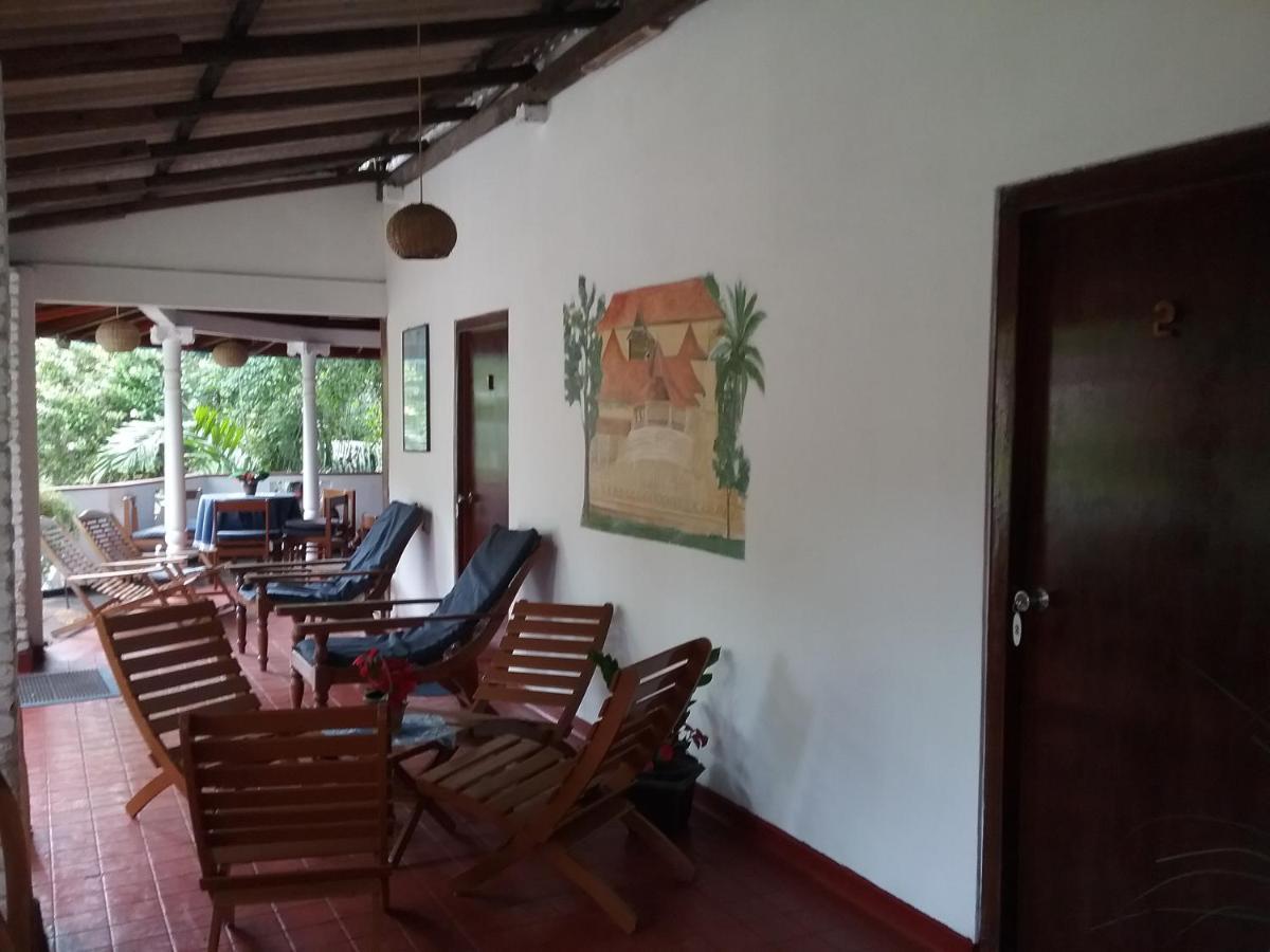 Gasthaus Langeoog Unawatuna Buitenkant foto